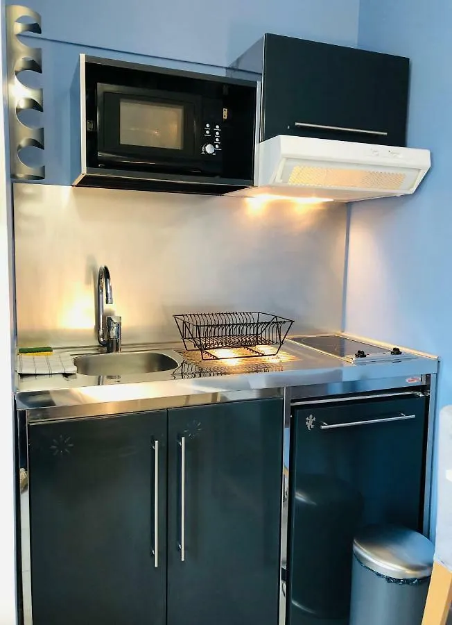 Central Studio Apartment Marseille 0*,